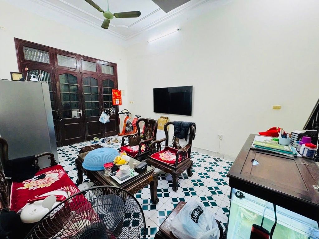 Bán nhà Minh Khai - diện tích 97m2 3 tầng - Lô góc, gần ô tô - giá 17,9 tỷ