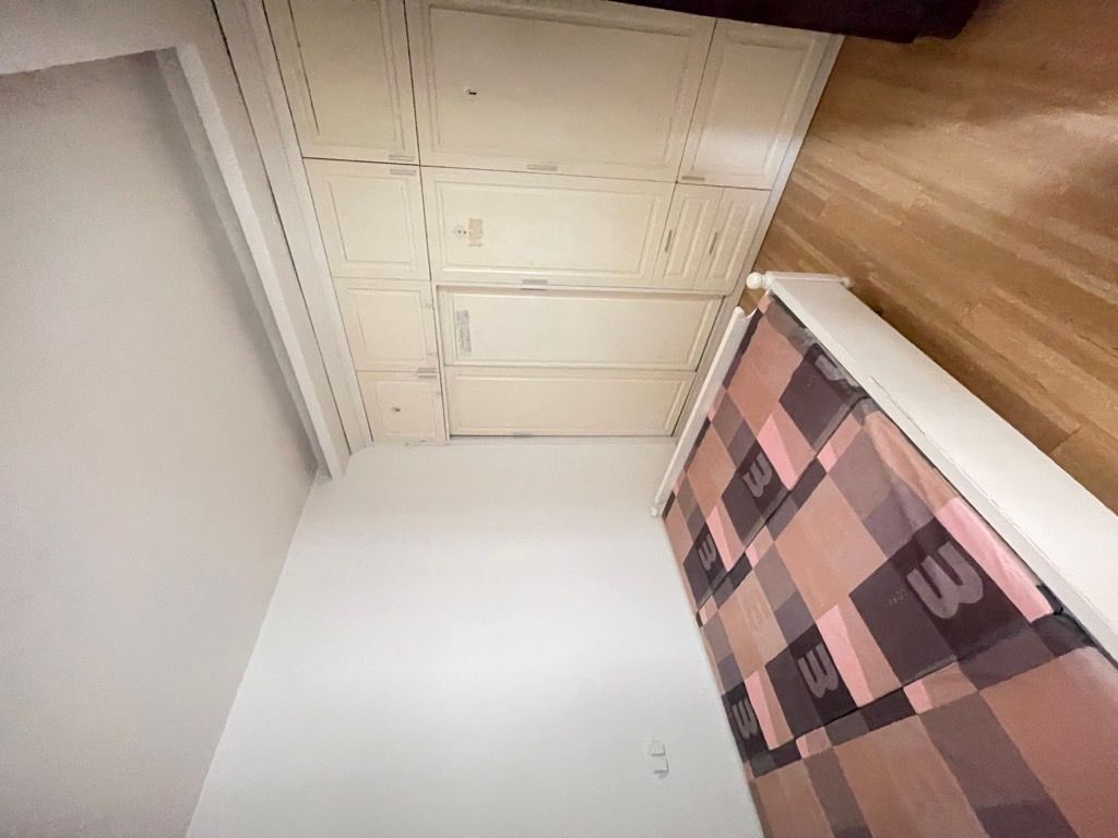 Bán nhà Hoàng Đạo Thành - diện tích 46m2 1 tầng - Sổ đỏ cả toà nhà - giá 2,45 tỷ