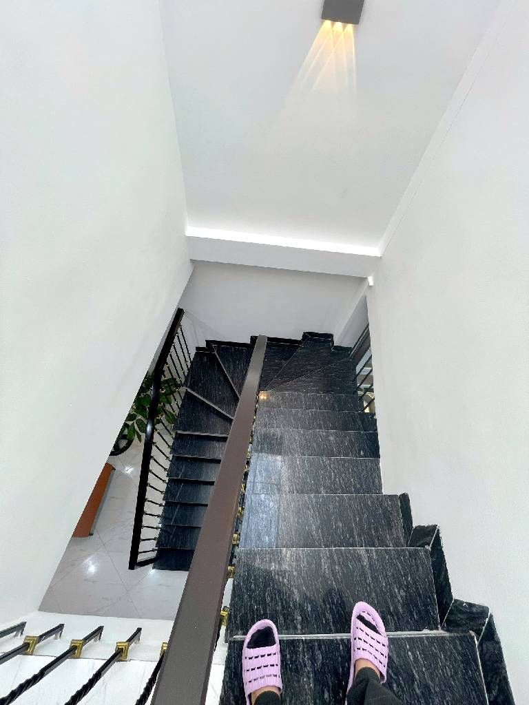 Bán nhà Vĩnh Hưng - diện tích 35m2 2 tầng - Ô TÔ ĐỖ CỬA - giá 2,99 tỷ