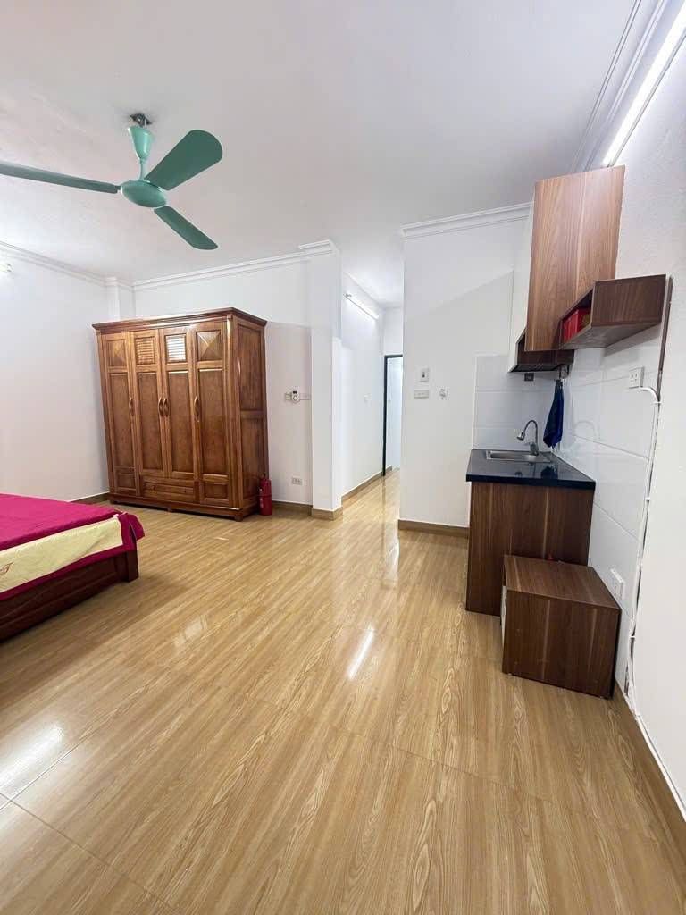 Bán nhà Hòa Bình - diện tích 31m2 6 tầng - Dân xây, full nội thất - giá 8,95 tỷ