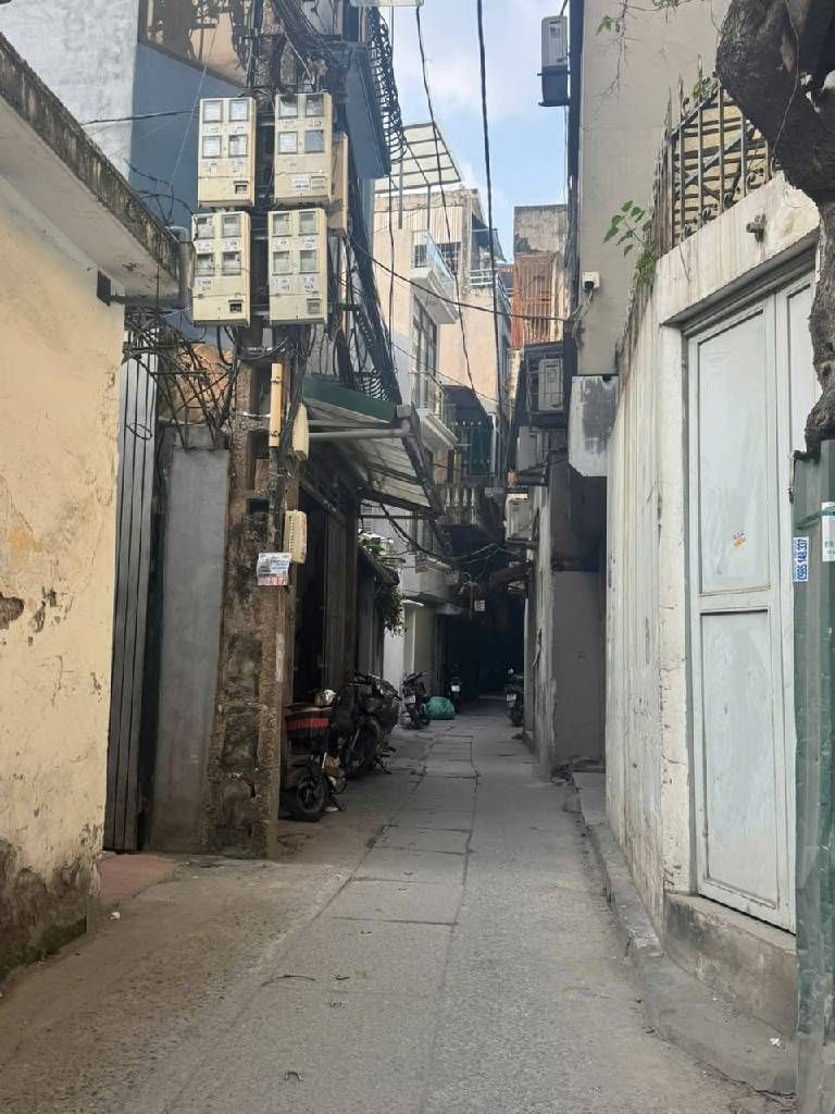 Bán nhà Hòa Bình - diện tích 31m2 6 tầng - Dân xây, full nội thất - giá 8,95 tỷ