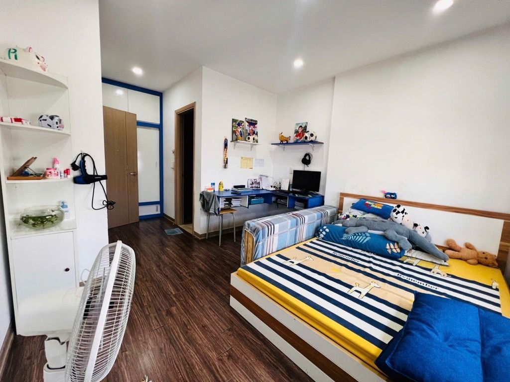 Bán nhà Lĩnh Nam - diện tích 76m2 23 tầng - Lô góc tầng cao - giá 6,8 tỷ