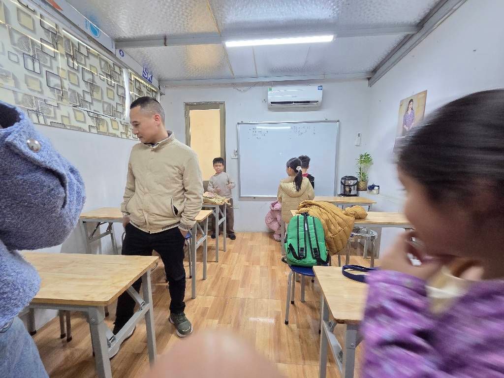 Bán nhà Vũ Hữu - diện tích 34m2 3 tầng - Mặt phố, lô góc - giá 5,1 tỷ