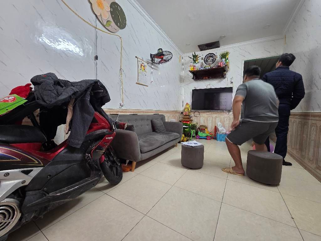 Bán nhà Định Công Thượng - diện tích 39.5m2 2 tầng - HÀNG CĐC - giá 4,1 tỷ