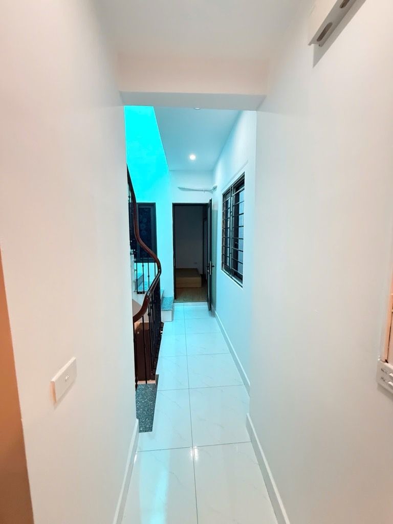 Bán nhà Ngõ Hoà Bình - diện tích 45.5m2 3 tầng - Nhà mới full nội thất - giá 8,8 tỷ