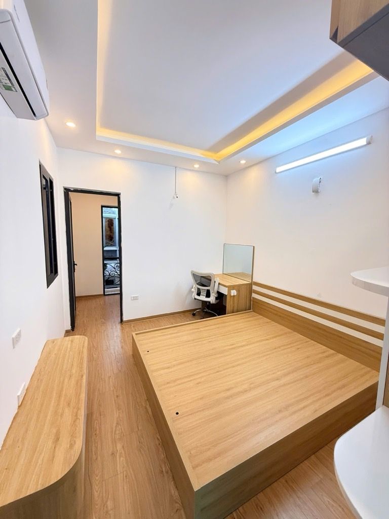 Bán nhà Ngõ Hoà Bình - diện tích 45.5m2 3 tầng - Nhà mới full nội thất - giá 8,8 tỷ