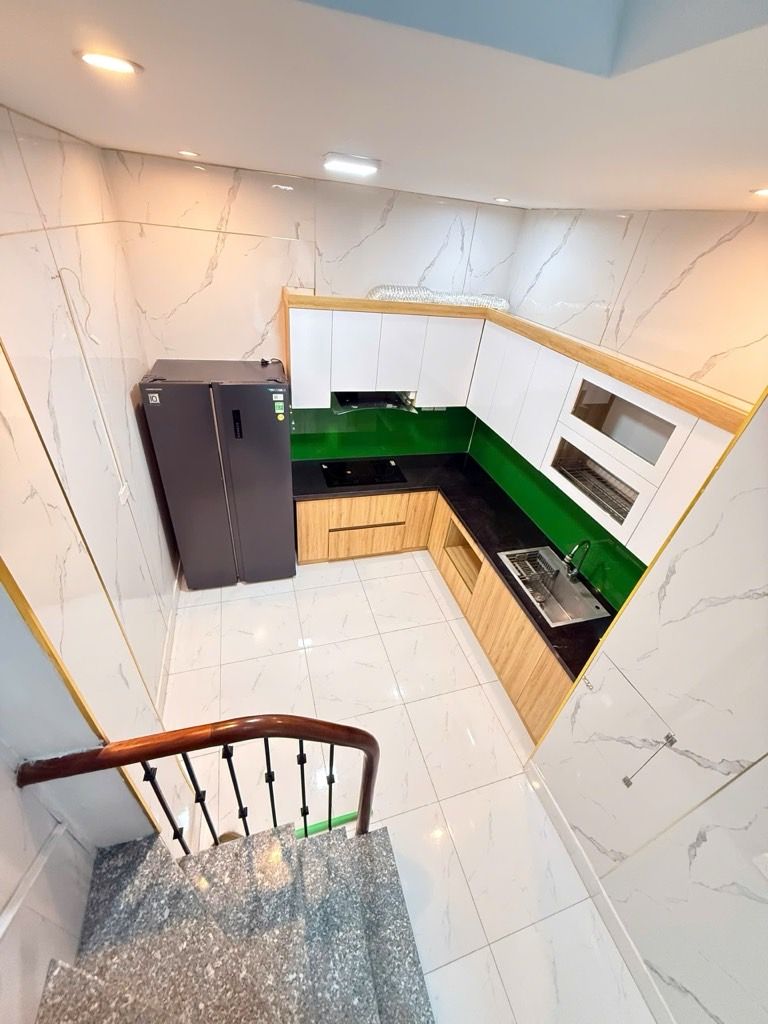 Bán nhà Ngõ Hoà Bình - diện tích 45.5m2 3 tầng - Nhà mới full nội thất - giá 8,8 tỷ