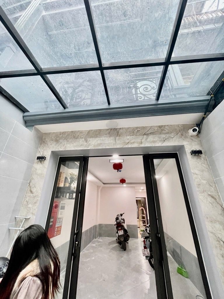 Bán nhà Dương Văn Bé - diện tích 61m2 6 tầng - Cực hiếm - giá 16,0 tỷ