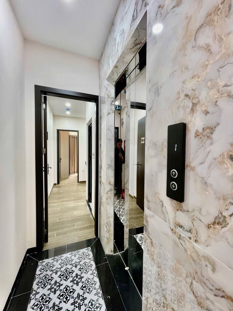 Bán nhà Dương Văn Bé - diện tích 61m2 6 tầng - Cực hiếm - giá 16,0 tỷ