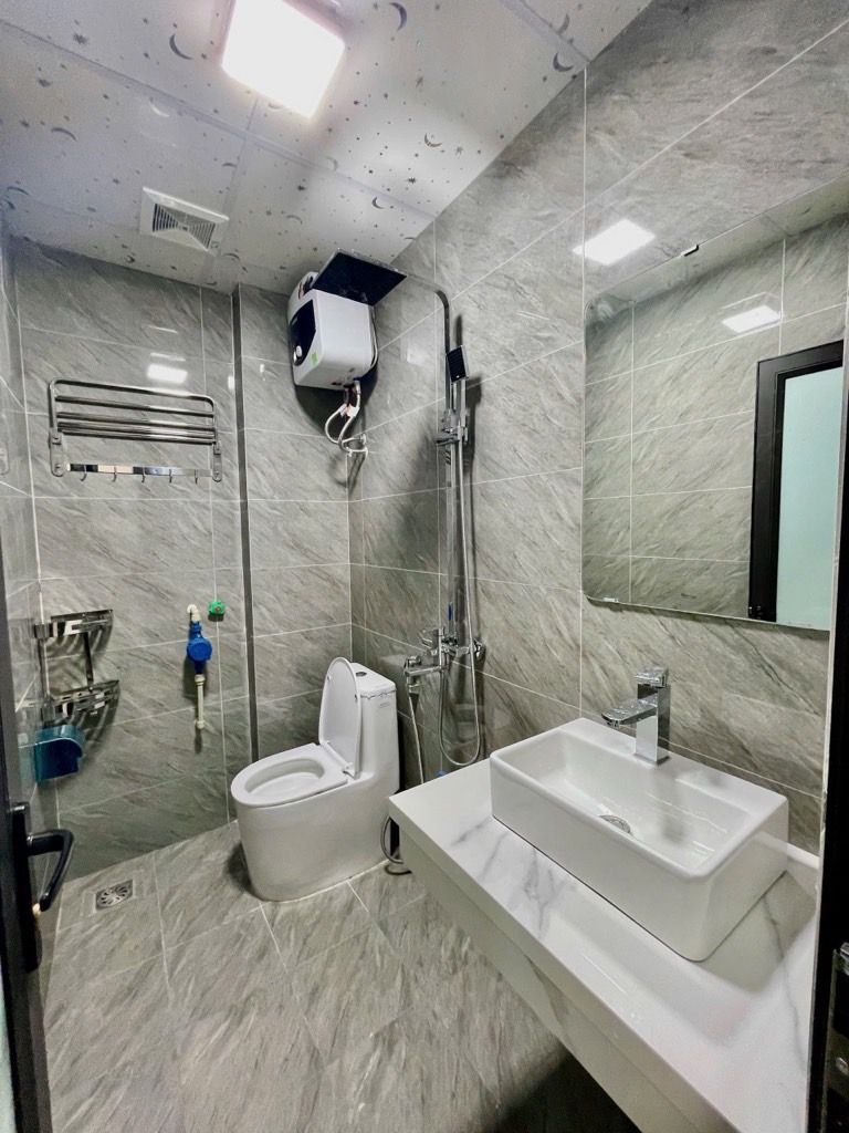 Bán nhà Dương Văn Bé - diện tích 61m2 6 tầng - Cực hiếm - giá 16,0 tỷ