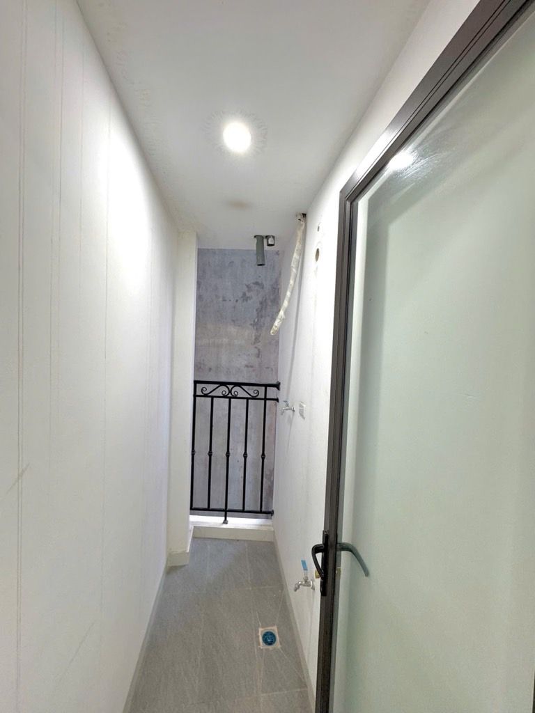 Bán nhà Ngõ Hoàng An - diện tích 50m2 3 tầng - Căn hộ mới, nội thất đẹp - giá 2,5 tỷ