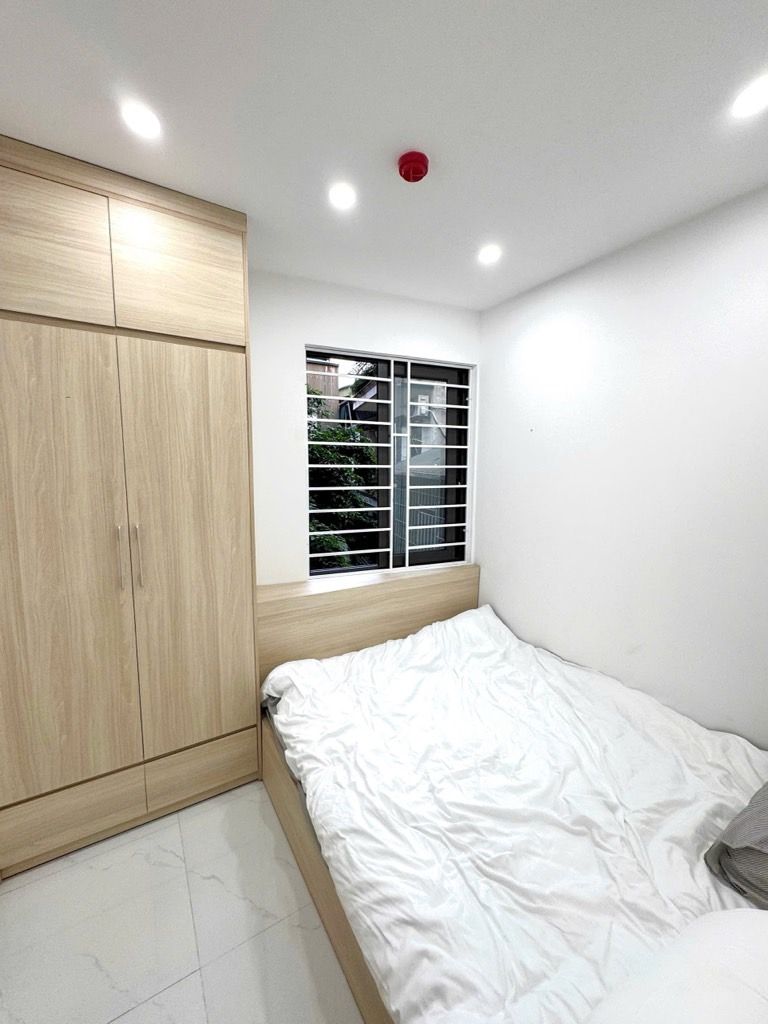 Bán nhà Ngõ Hoàng An - diện tích 50m2 3 tầng - Căn hộ mới, nội thất đẹp - giá 2,5 tỷ