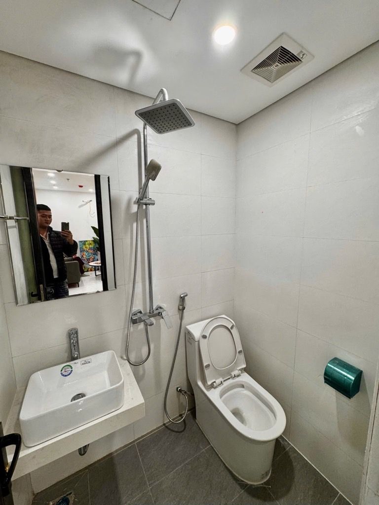 Bán nhà Ngõ Hoàng An - diện tích 50m2 3 tầng - Căn hộ mới, nội thất đẹp - giá 2,5 tỷ