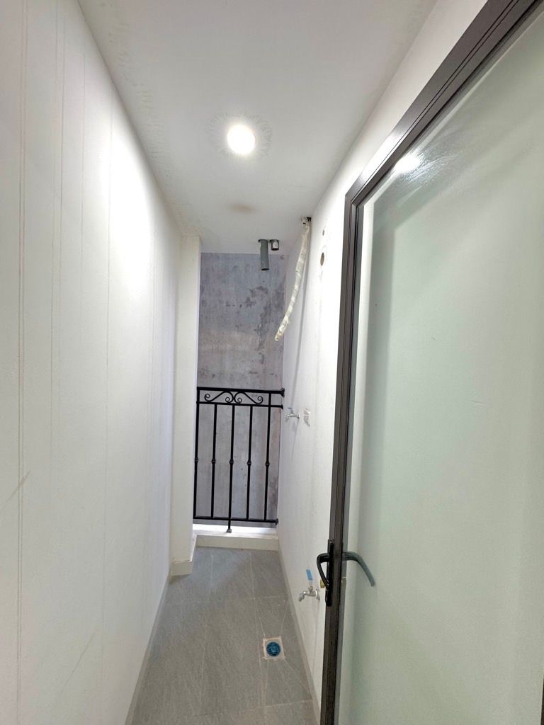 Bán nhà Ngõ Hoàng An - diện tích 50m2 3 tầng - Căn hộ mới, nội thất đẹp - giá 2,5 tỷ