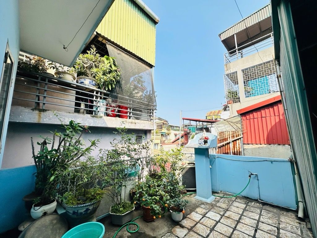 Bán nhà Lương Sử A - diện tích 35,8m2 4 tầng - Lô góc - giá 8 tỷ