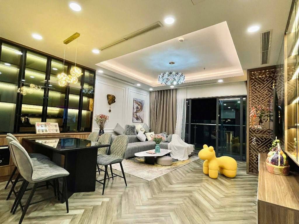 Bán nhà Nguyễn Trãi - diện tích 129m2 26 tầng - Căn góc view ngã tư - giá 14,9 tỷ