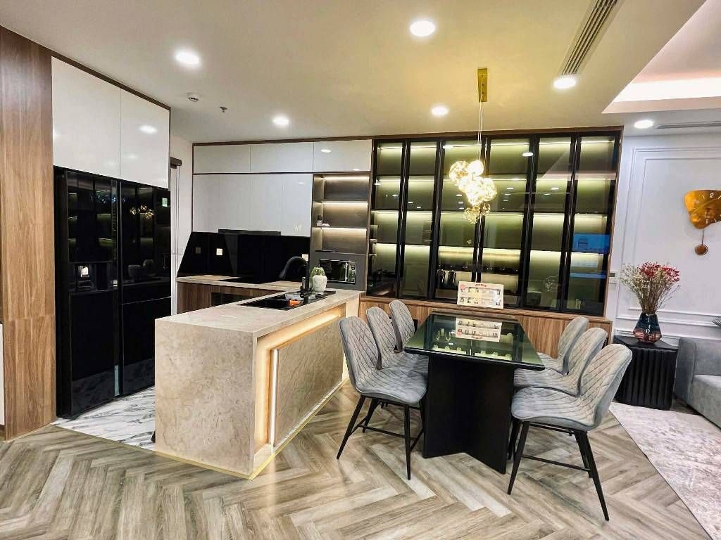 Bán nhà Nguyễn Trãi - diện tích 129m2 26 tầng - Căn góc view ngã tư - giá 14,9 tỷ