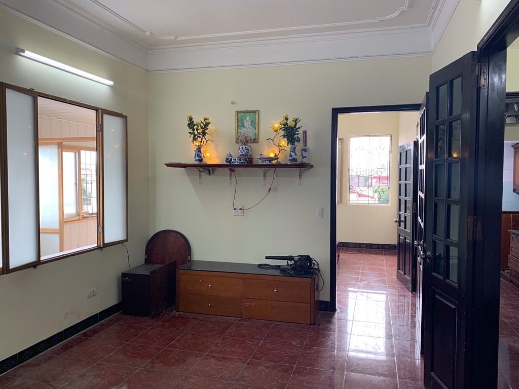 Bán Căn Hộ Tập Thể Lạc Trung: Lô Góc 3 Thoáng – Sân Vườn BBQ Riêng – Sổ 58m2 – Giá 4.6 Tỷ