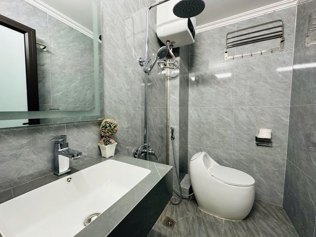 Bán nhà Vũ Tông Phan - diện tích 51m2 3 tầng - Nhà đẹp long lanh, tặng full nội thất - giá 11,5 tỷ