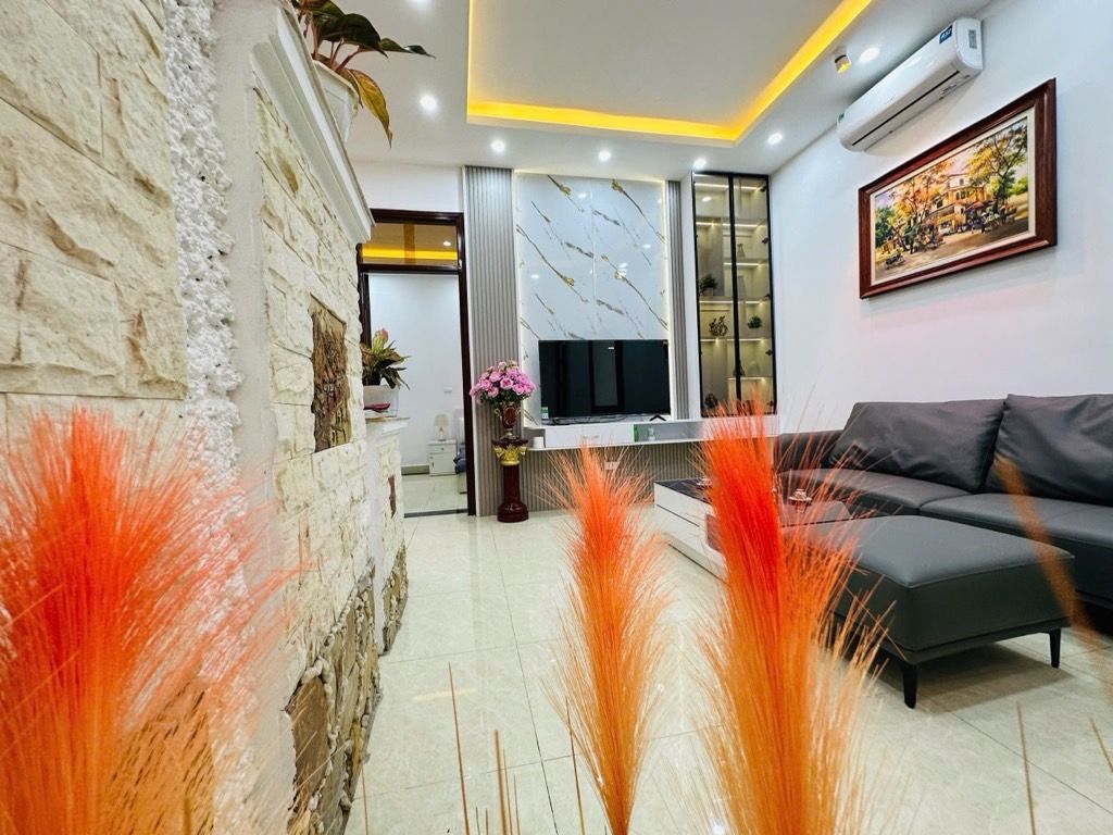 Bán nhà Vũ Tông Phan - diện tích 51m2 3 tầng - Nhà đẹp long lanh, tặng full nội thất - giá 11,5 tỷ