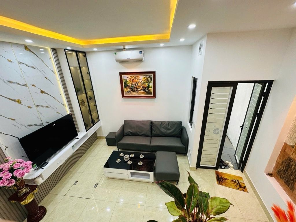 Bán nhà Vũ Tông Phan - diện tích 51m2 3 tầng - Nhà đẹp long lanh, tặng full nội thất - giá 11,5 tỷ