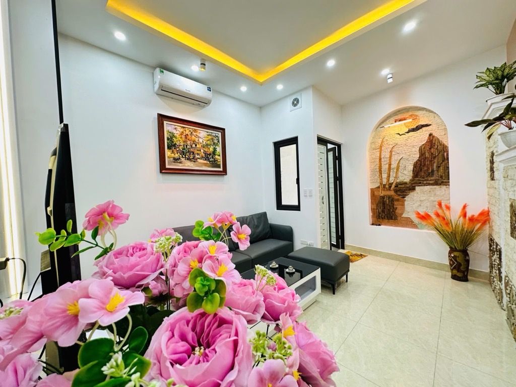 Bán nhà Vũ Tông Phan - diện tích 51m2 3 tầng - Nhà đẹp long lanh, tặng full nội thất - giá 11,5 tỷ