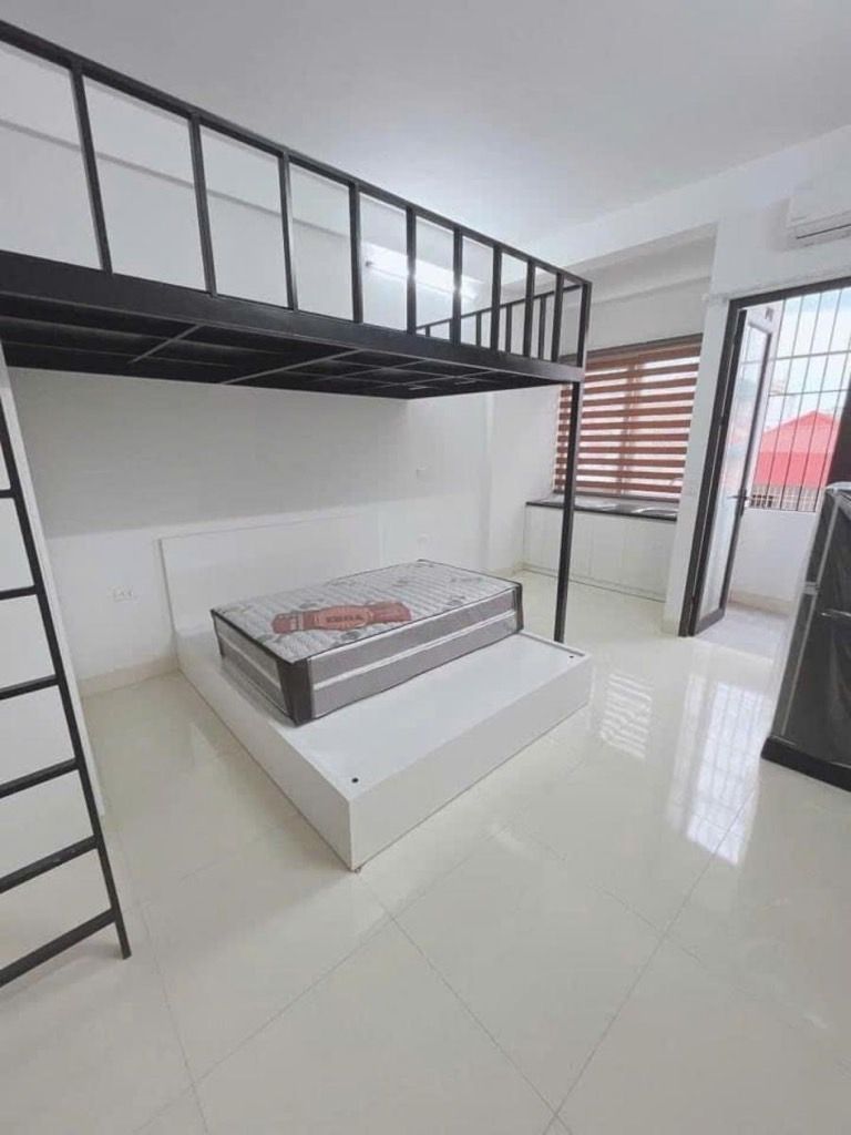 Bán nhà Nguyễn Trãi - diện tích 78m2 7 tầng - Thang máy, ngõ nông gần phố - giá 20 tỷ