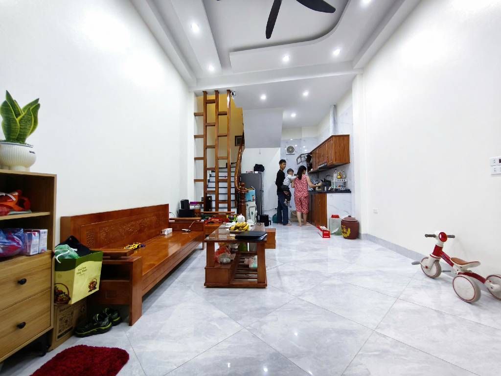 Bán nhà Nguyễn Khoái - diện tích 30m2 4 tầng - Ngõ ô tô - giá 5,9 tỷ