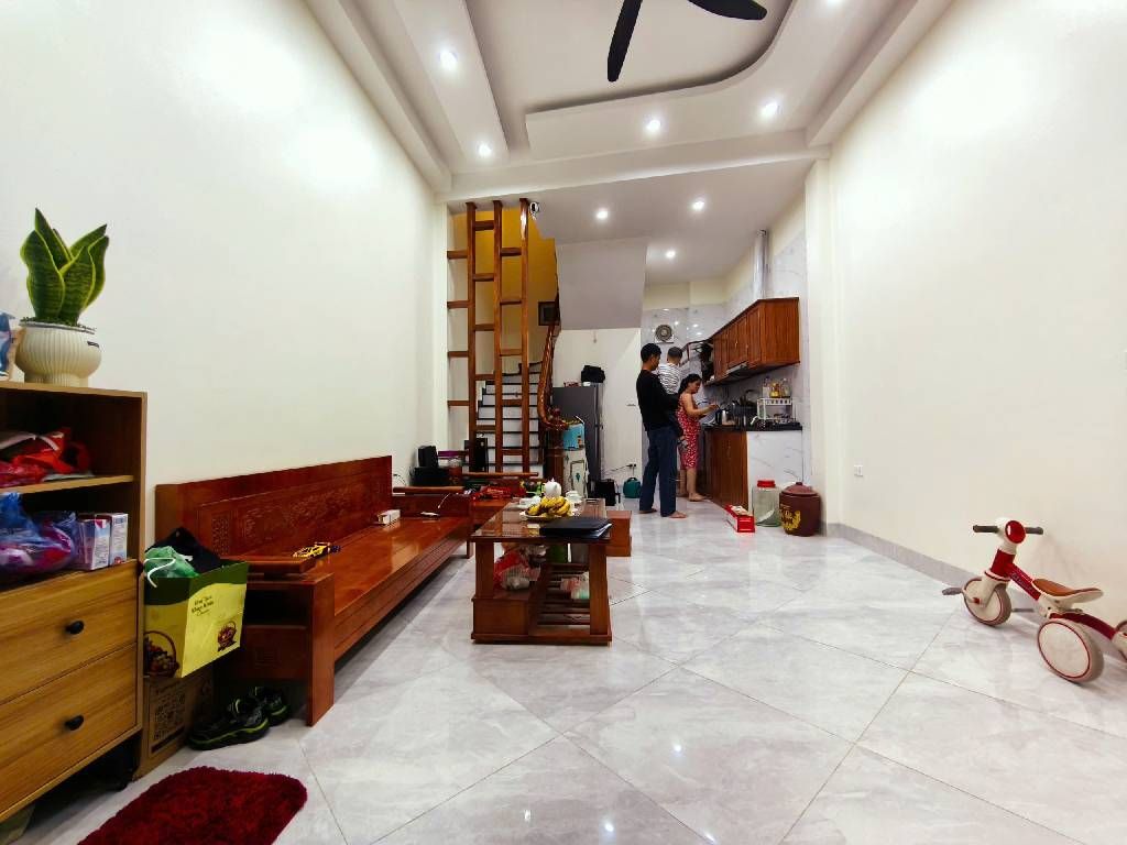 Bán nhà Nguyễn Khoái - diện tích 30m2 4 tầng - Ngõ ô tô - giá 5,9 tỷ