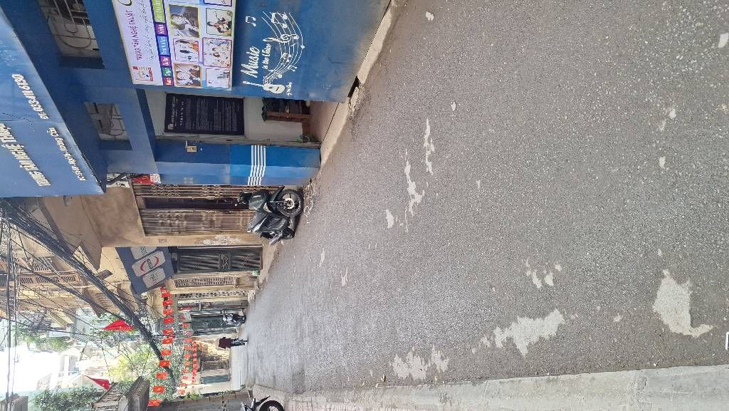 Bán nhà Hoàng Cầu - diện tích 36.7m2 1 tầng - Lô góc - giá 5,9 tỷ