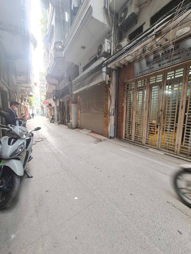 Bán nhà Thịnh Hào - diện tích 28m2 4 tầng - Ô tô tránh - giá 13 tỷ