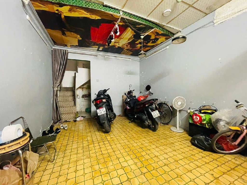 Bán nhà Thịnh Hào - diện tích 28m2 4 tầng - Ô tô tránh - giá 13 tỷ