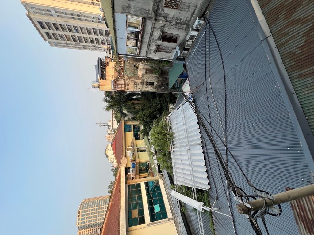 Bán nhà Vân Hồ - diện tích 50m2 6 tầng - Lô góc ô tô đỗ cổng - giá 2,999 tỷ