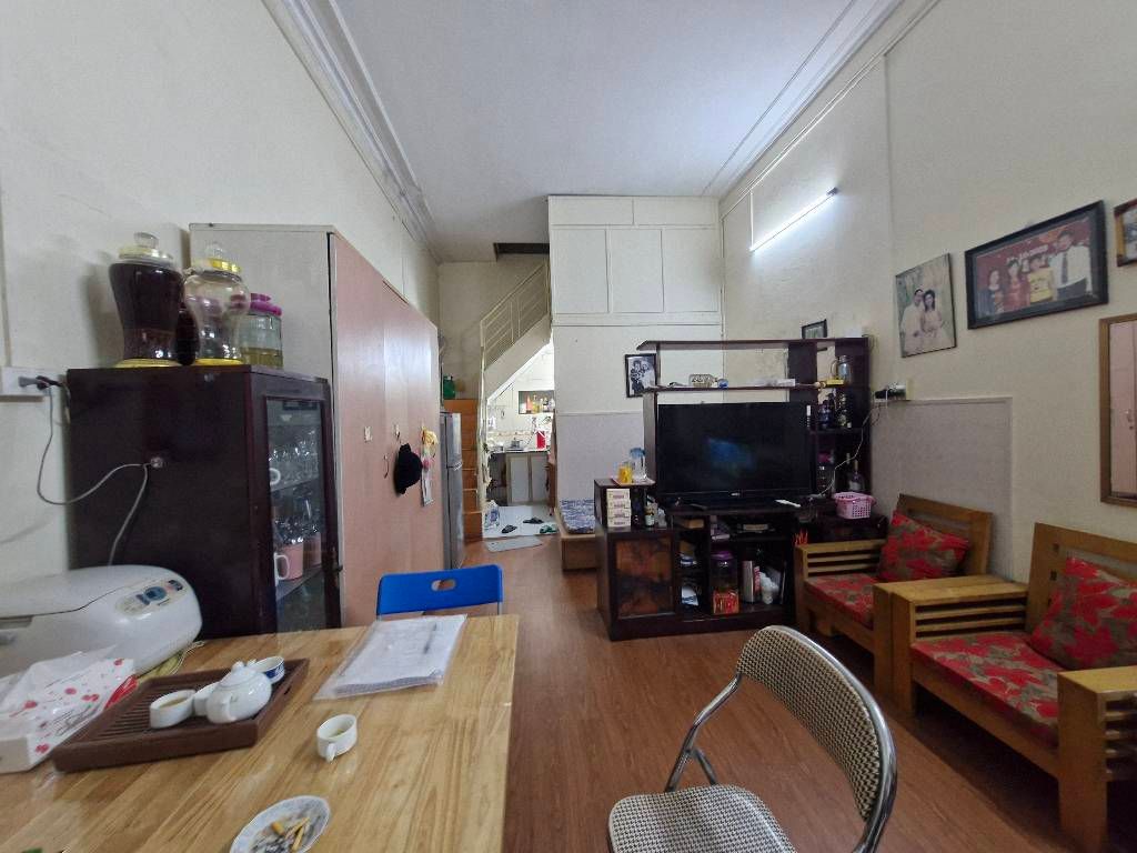 Bán nhà Dương Văn Bé - diện tích 62m2 2 tầng - Lô góc - giá 13,5 tỷ