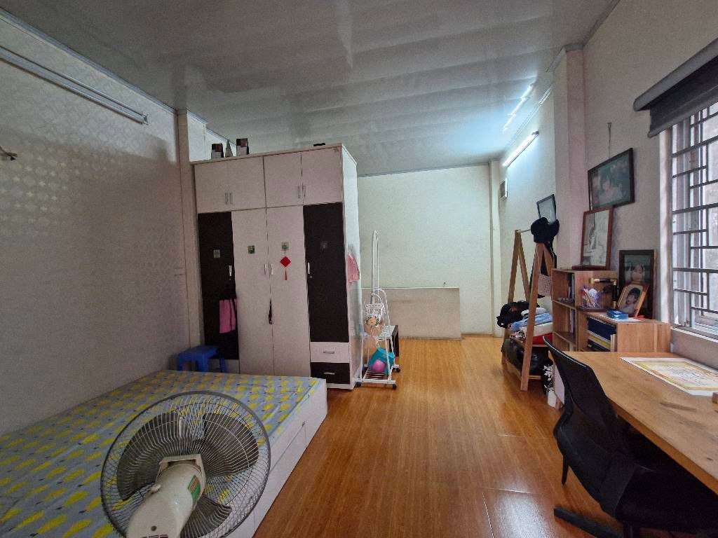 Bán nhà Dương Văn Bé - diện tích 62m2 2 tầng - Lô góc - giá 13,5 tỷ