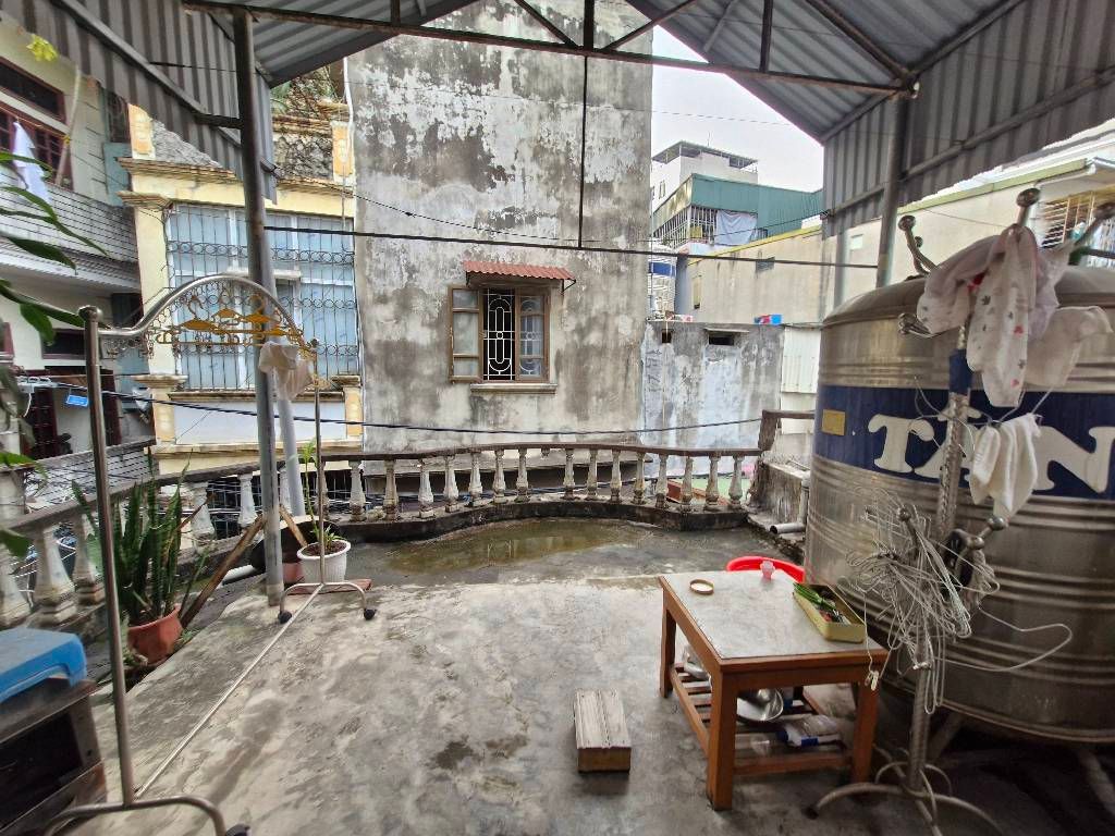 Bán nhà Dương Văn Bé - diện tích 62m2 2 tầng - Lô góc - giá 13,5 tỷ