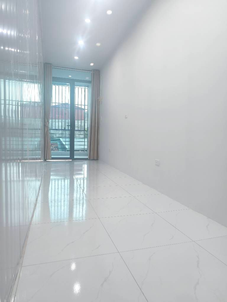 Bán nhà Văn Chương - diện tích 20m2 3 tầng - Ô TÔ TRÁNH ĐỖ TẬN CỬA - giá 3,95 tỷ