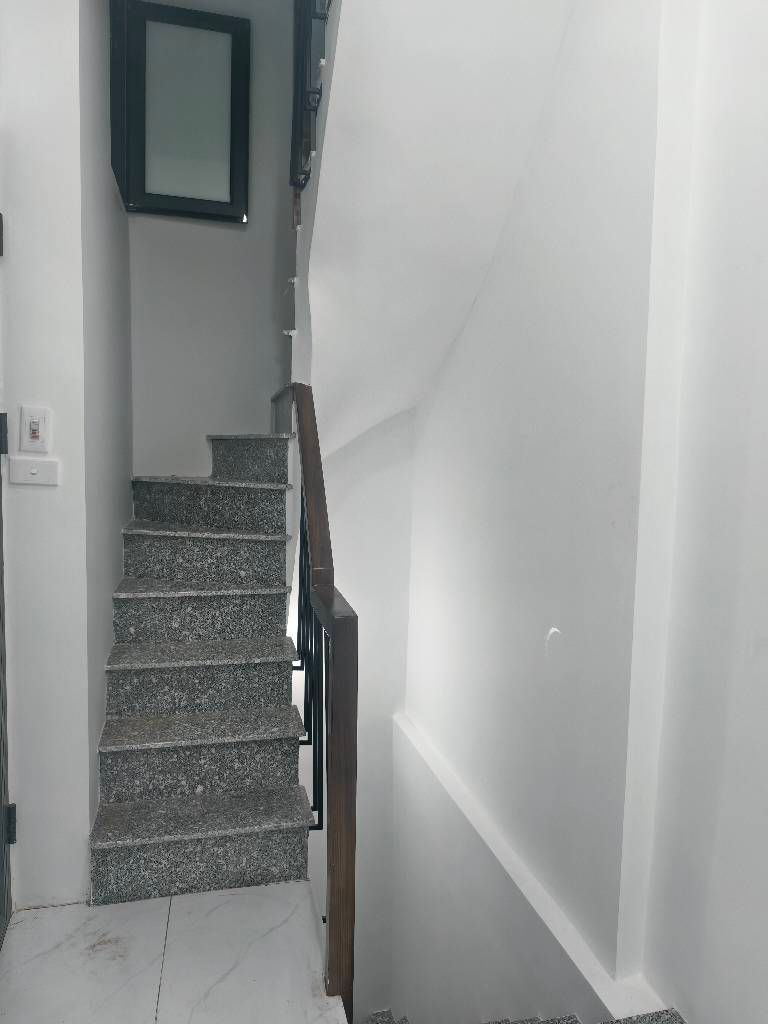 Bán nhà Văn Chương - diện tích 20m2 3 tầng - Ô TÔ TRÁNH ĐỖ TẬN CỬA - giá 3,95 tỷ