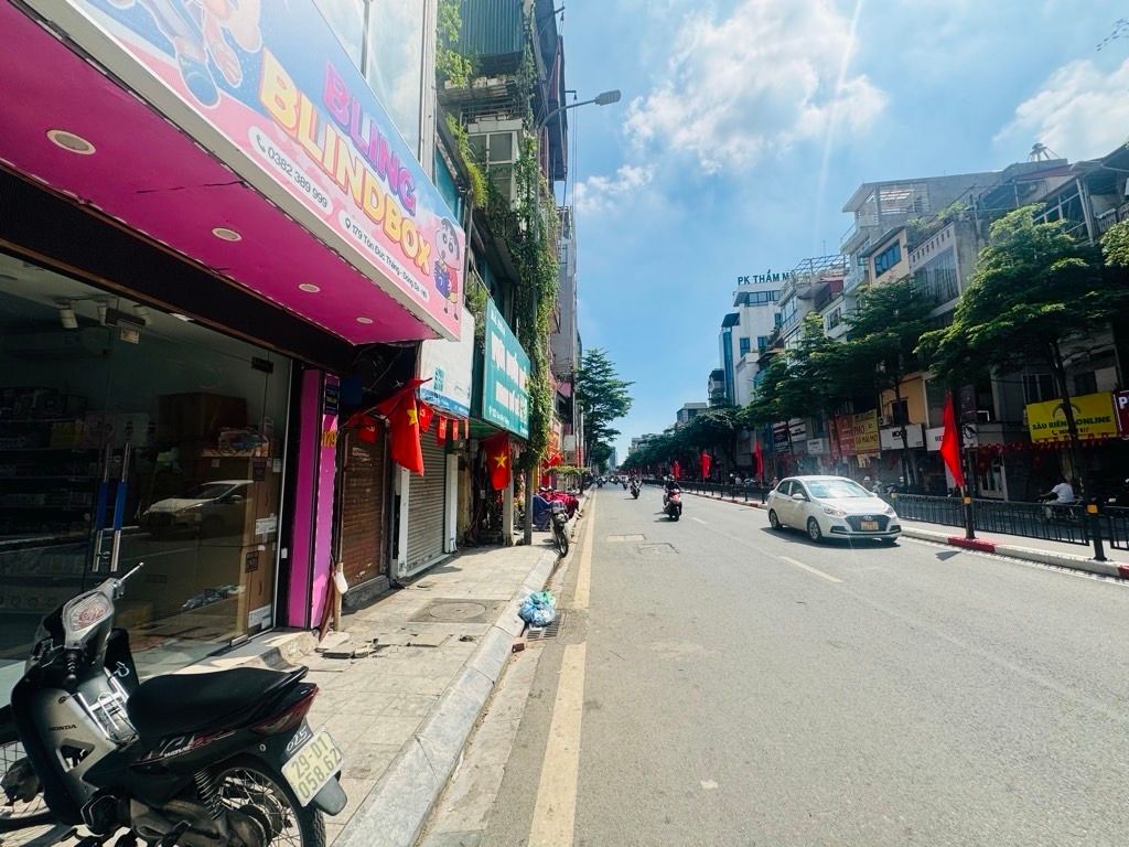 Bán nhà Tôn Đức Thắng - diện tích 35.3m2 6 tầng - Mặt phố kinh doanh đỉnh - giá 19,3 tỷ