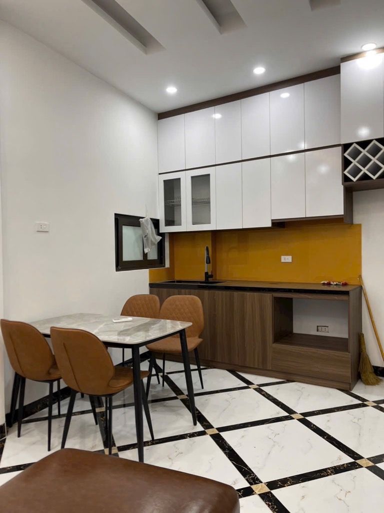 Bán nhà Trương Định - diện tích 31m2 4 tầng - Nhà hiện đại, lộng lẫy - giá 6,7 tỷ