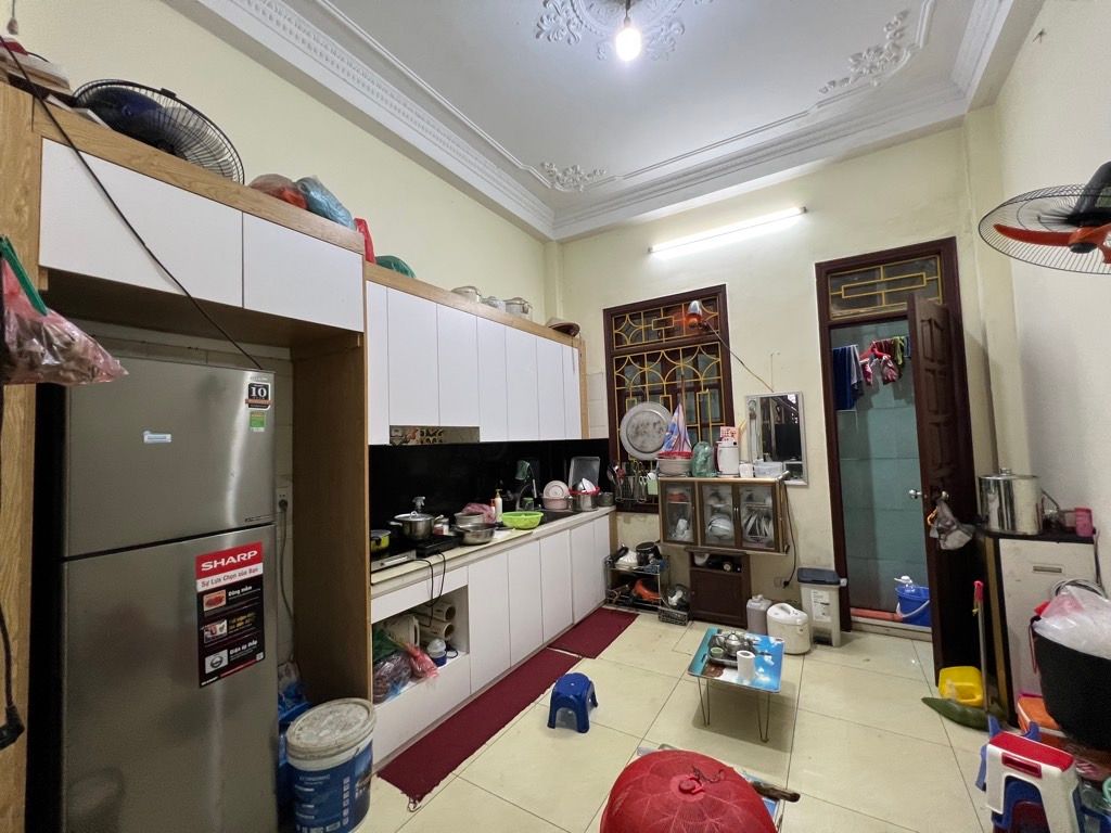 Bán nhà Đường Láng - diện tích 48.2m2 4 tầng - Ngõ ba gác, cách mặt phố chỉ 50m - giá 13,1 tỷ