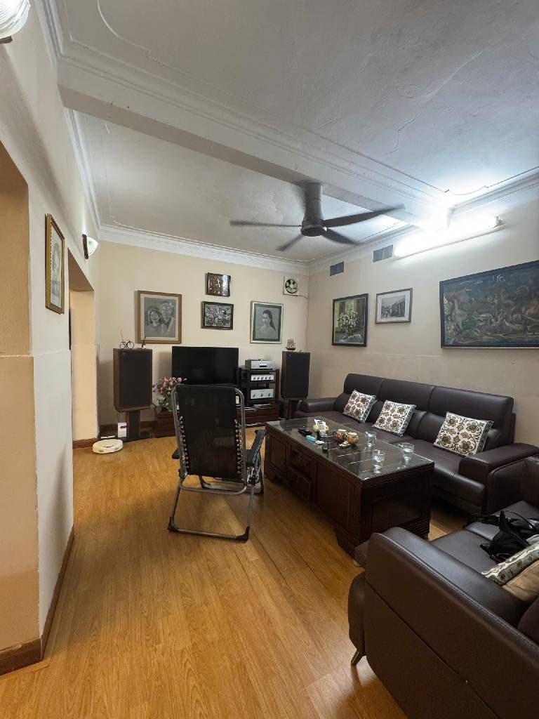 Bán nhà Phạm Ngọc Thạch - diện tích 72,7m2 3 tầng - Biệt thự cổ trong lòng Hà Nội - giá 19,2 tỷ