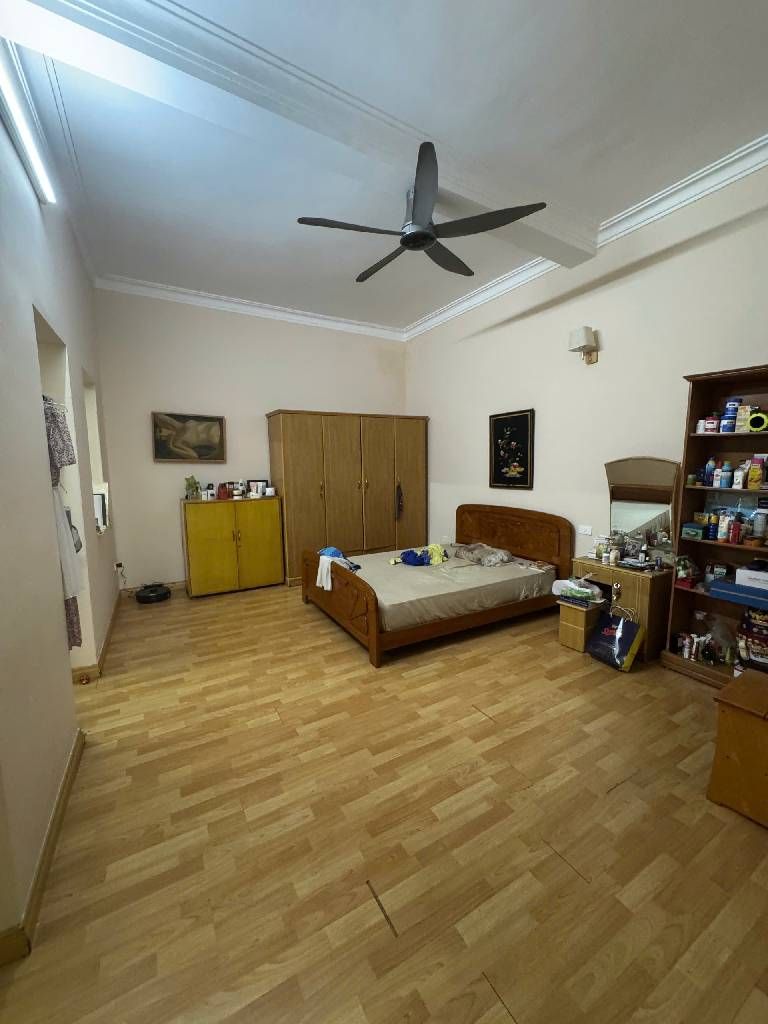 Bán nhà Phạm Ngọc Thạch - diện tích 72,7m2 3 tầng - Biệt thự cổ trong lòng Hà Nội - giá 19,2 tỷ