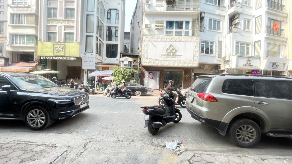 Bán nhà Chợ Khâm Thiên - diện tích 19.1m2 5 tầng - Nhà đẹp hiếm có - giá 5,75 tỷ