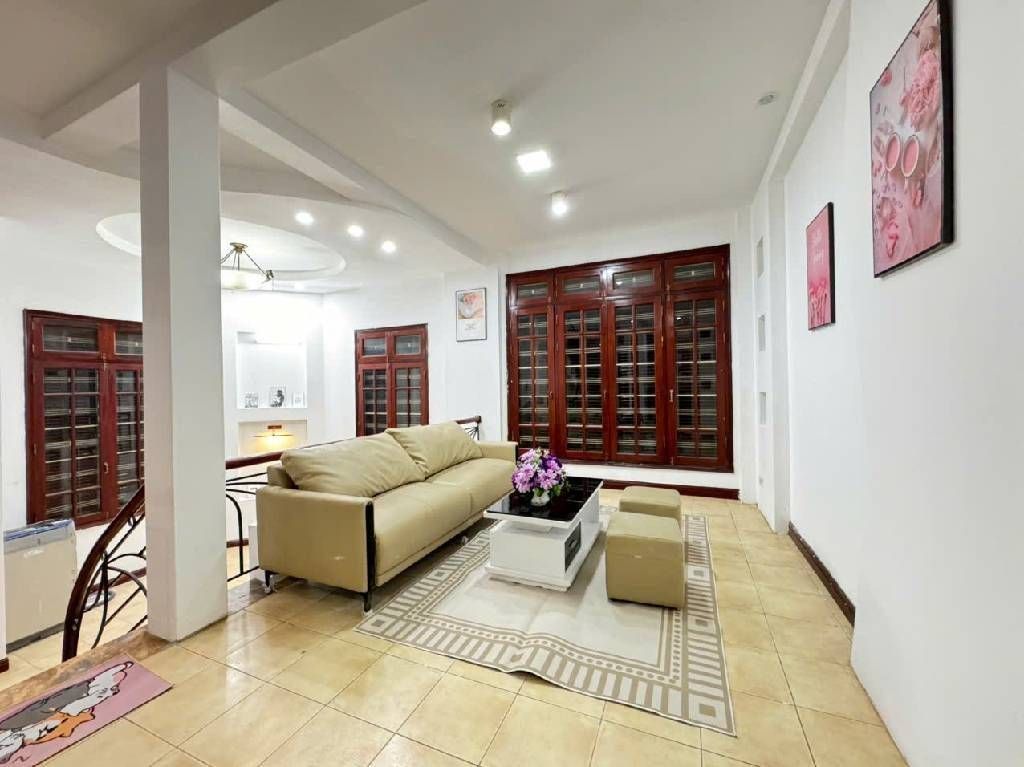 Bán nhà Bùi Xương Trạch - diện tích 54m2 5 tầng - Lô góc 2 thoáng - giá 12,5 tỷ