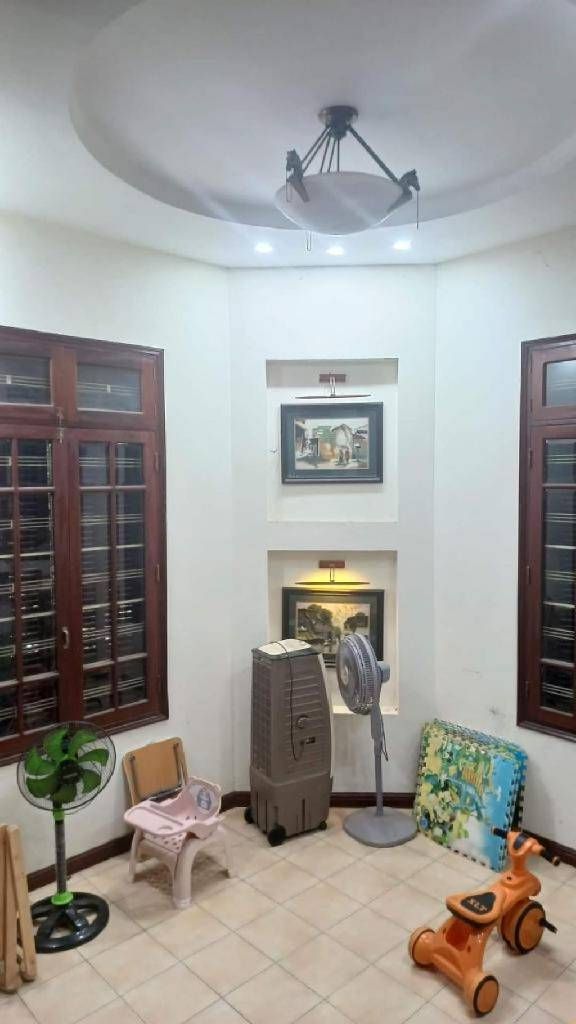 Bán nhà Bùi Xương Trạch - diện tích 54m2 5 tầng - Lô góc 2 thoáng - giá 12,5 tỷ