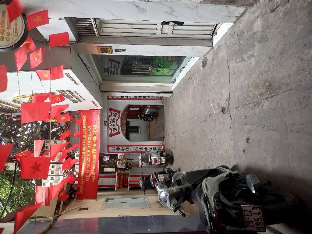 Bán nhà Ngõ Trung Tả - diện tích 22m2 3 tầng - Nhà dâm xây chắc chắn - giá 6,5 tỷ