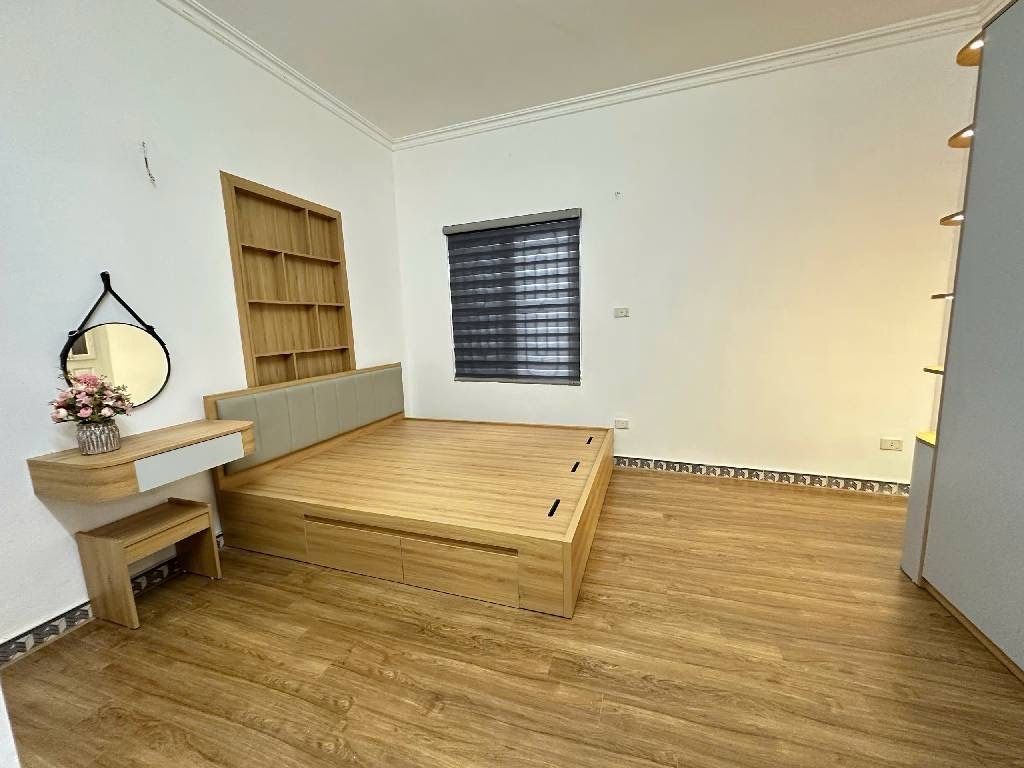 Bán nhà Ngõ Trung Tả - diện tích 22m2 3 tầng - Nhà dâm xây chắc chắn - giá 6,5 tỷ