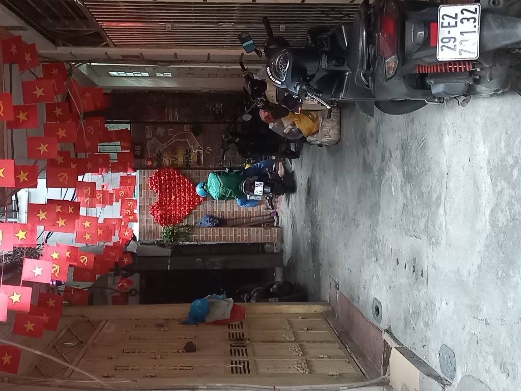 Bán nhà Ngõ Trung Tả - diện tích 22m2 3 tầng - Nhà dâm xây chắc chắn - giá 6,5 tỷ