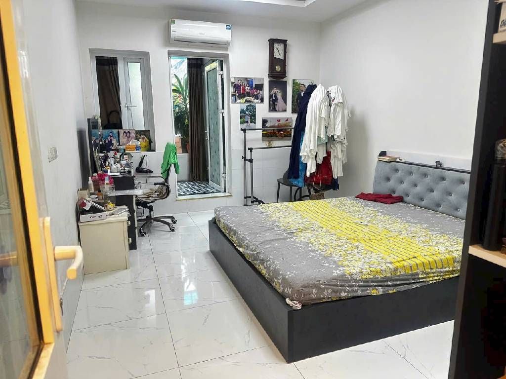 Bán nhà Hồ Đền Lừ 1 - diện tích 87.4m2 1 tầng - Căn góc 3 thoáng - giá 9,3 tỷ